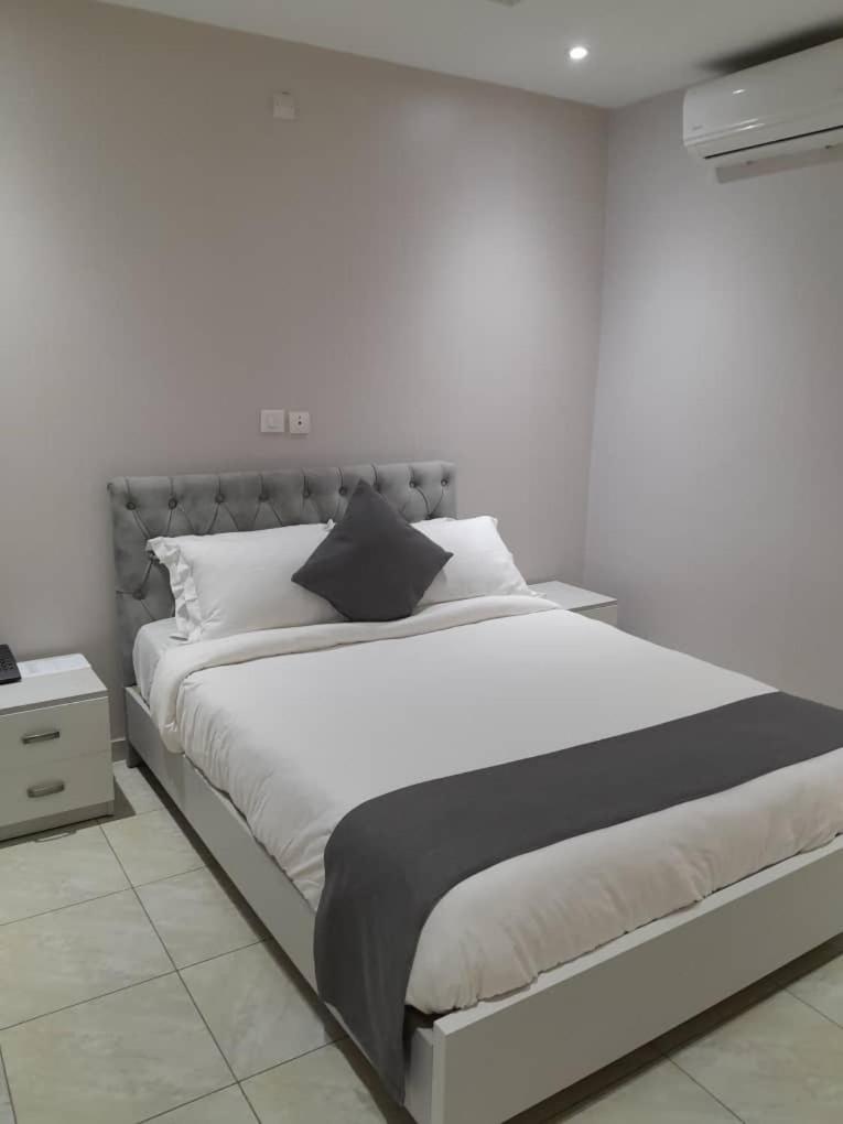 אבידג'אן Hotel Laval מראה חיצוני תמונה